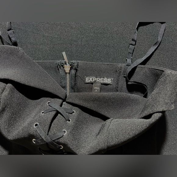 Adorable black corset size 2! - Picture 4 of 4